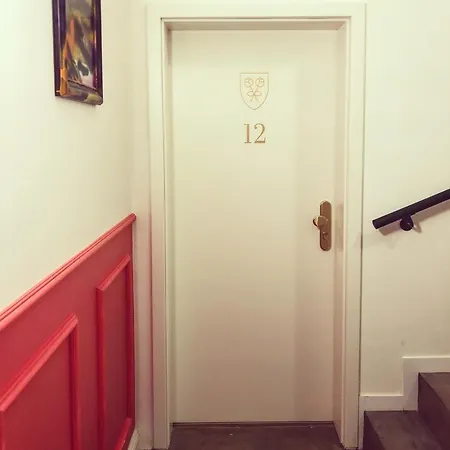 Victoria Altstadt デュッセルドルフ